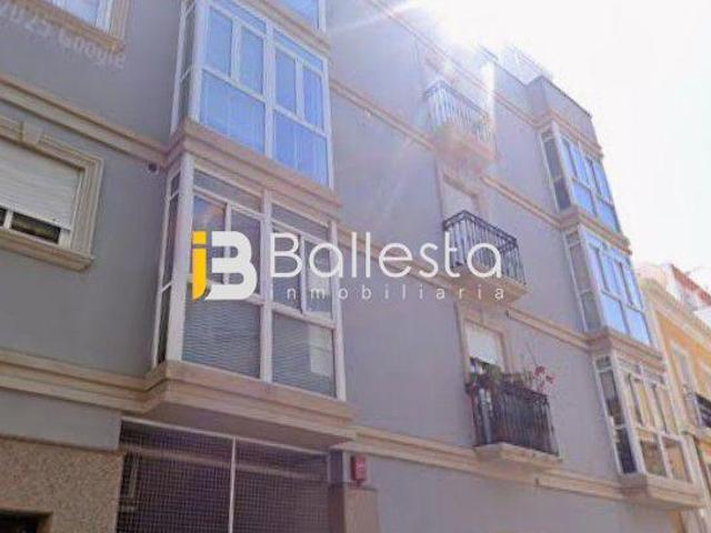 Piso en venta Almería