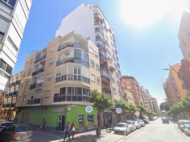 Piso en venta, Almería, Almería