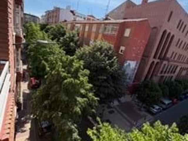 PISO EN VENTA CALLE HUELGAS