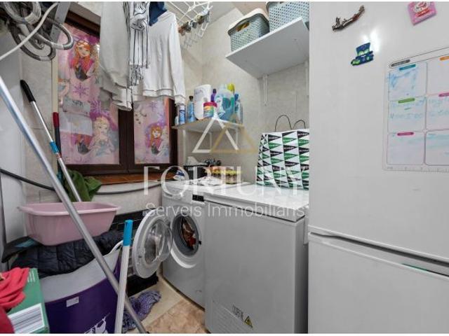 Piso en venta Calle Robert dAguilo, Reus