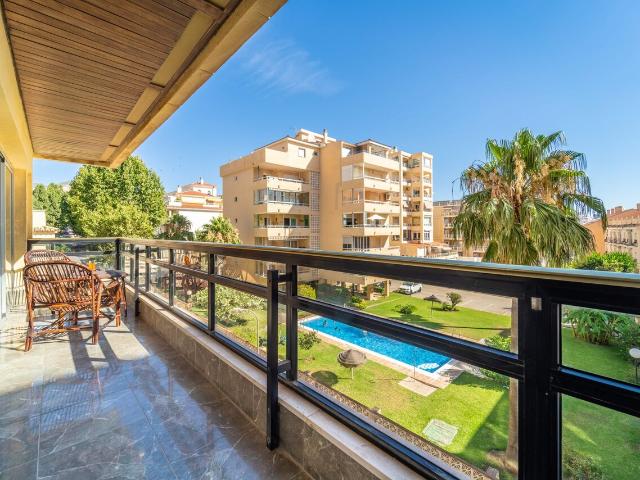 Piso en venta, Churriana La Carihuela, Torremolinos