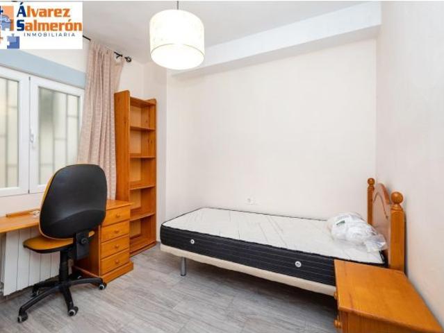 Piso en venta con 4 dormitorios