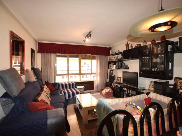 Piso en venta con 92 m2, 3 dormitorios en Pumarín Teatinos Oviedo Capital, E. autobuses