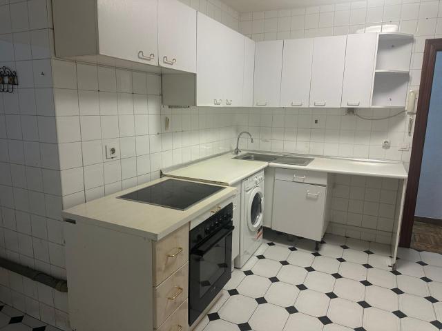 Piso en venta con 127 m2, 4 dormitorios en Centro Oviedo Capital