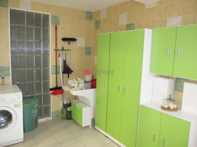 Piso en venta con 140 m2, 4 dormitorios en Santiago de Compostela