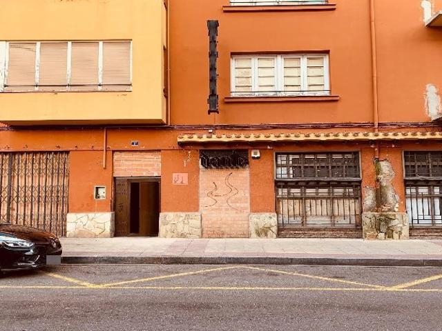 Nave Industrial en venta con 350 m2, 3 dormitorios en Miranda de Ebro