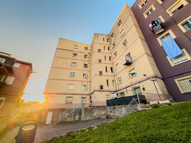 Piso en venta de tres habitaciones en General Dávila