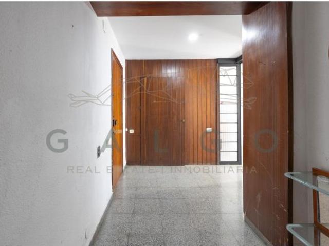 Piso en venta de 176m2 para reformar en Poblats Marítims