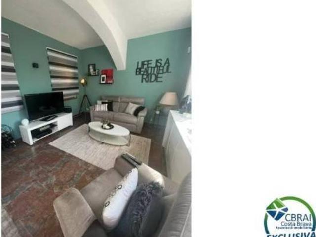 Piso en Venta en Muga Gran Reserva Badia