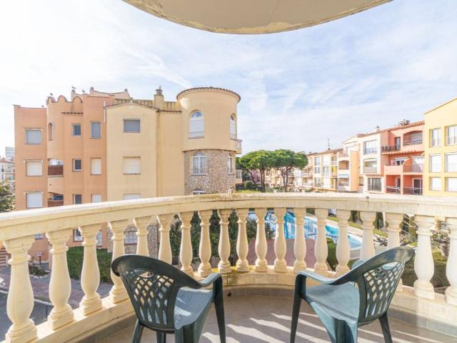 Piso en Venta en Muga Gran Reserva Badia