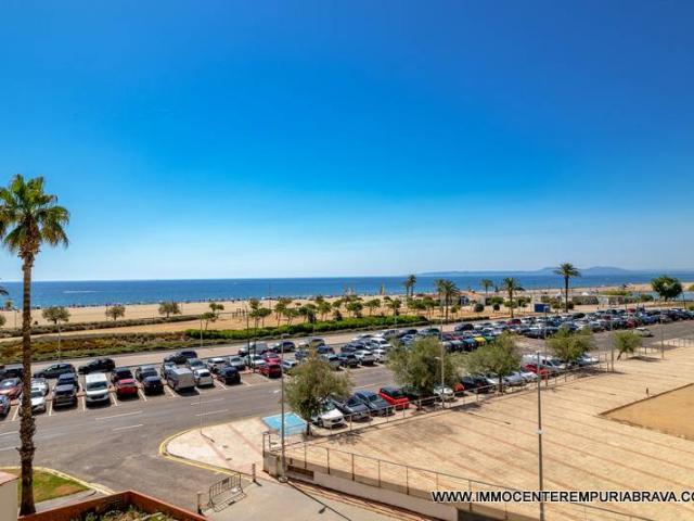 Piso en Venta en Muga Gran Reserva Badia