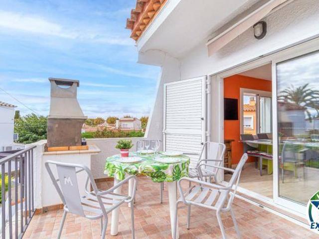 Piso en Venta en Muga Gran Reserva Badia