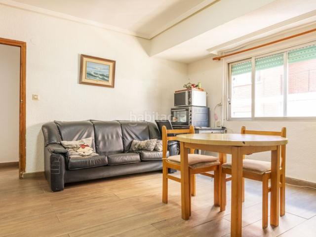 Piso en venta en Museros. Piso de 3 habitaciones con balcón y ascensor en Museros. Pisos.