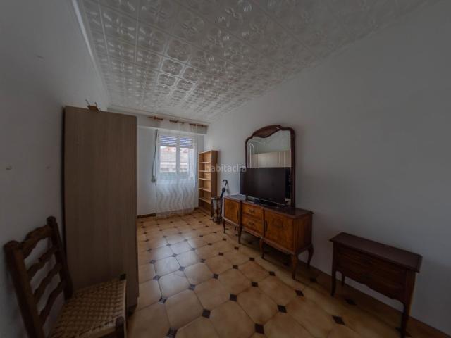 Piso en venta en Murcia, El Carmen. Piso de 4 Habitaciones en Excelente Ubicación. Pisos.