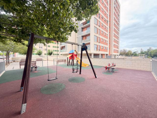 Piso en venta en Murcia, Espinardo. Joven Futura, Piscina, 3 dormitorios, 2 baños, 2 plazas de garaje. Pisos.