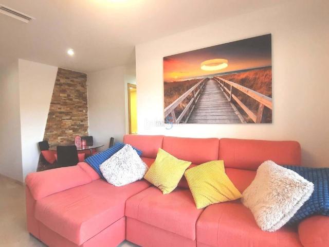 Piso en venta en Murcia, Gea y Truyols. Fantástico apartamento en la primera planta del United Golf Resort con 2 dormitorios y 2 baños, 1 baño privado y ascensor a todas. Pisos.