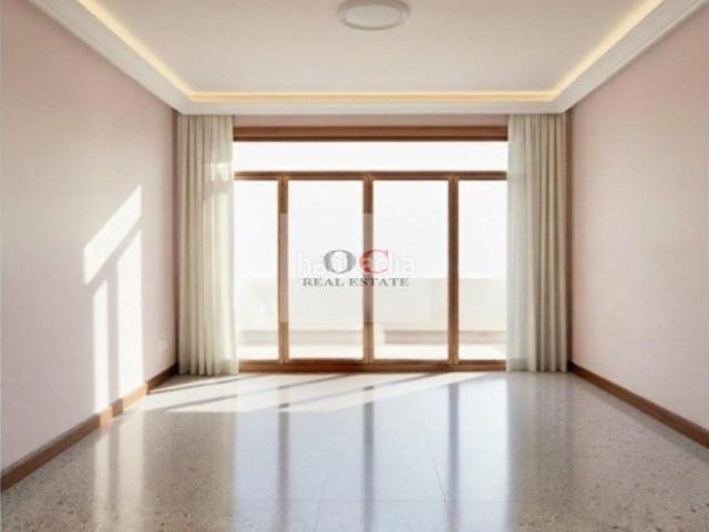 Piso en venta en Murcia, La Catedral. Piso en venta de 400 metros. Exclusividad y elegancia en el centro de Murcia, en Plaza Romea. Pisos.