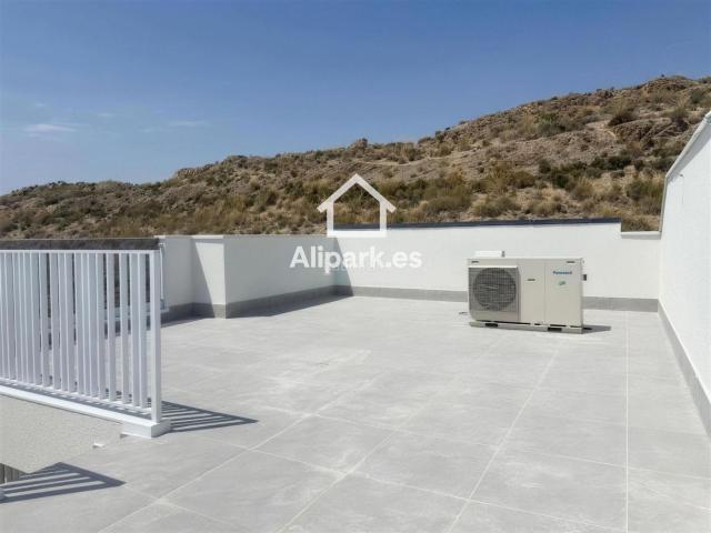Piso en venta en Mutxamel, Valle del Sol. Piso con terraza y piscina en Rio Park. Pisos.