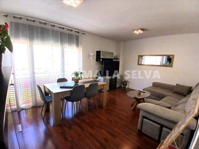 Piso en venta en Maçanet de la Selva, de 70 m² 3 habitaciones por 220.000
