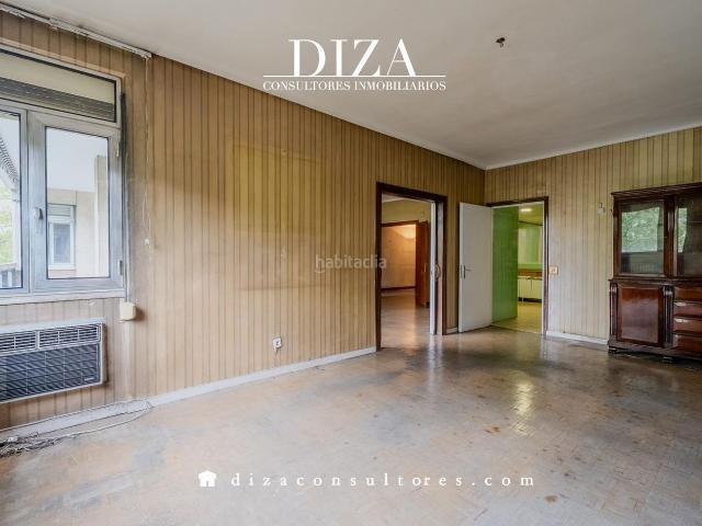 Piso en venta en Madrid, Trafalgar. Piso a reformar con garaje en lo mejor de Chamberí. Pisos.