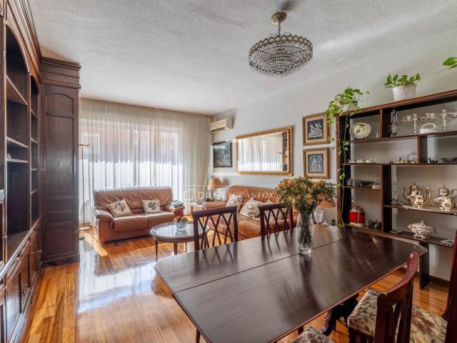 Piso en venta en Madrid, Trafalgar. Piso de 4 dormitorios en venta en Arapiles, Madrid. Pisos.