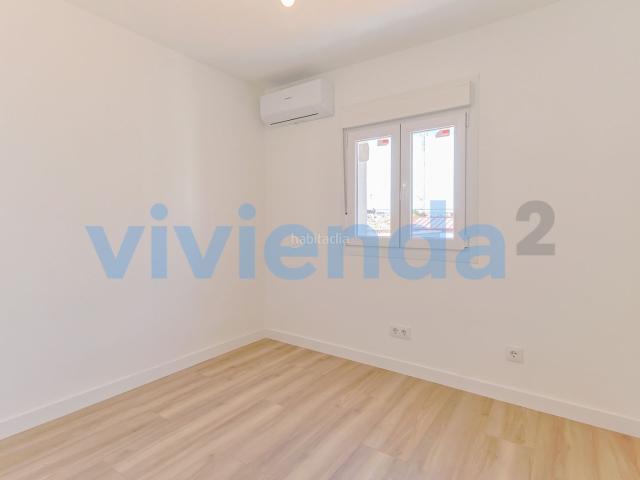 Piso en venta en Madrid, Tres Olivos Valverde. Piso en Valverde, 74 m2, 3 dormitorios, 2 baxF1os, 369.000 euros. Pisos.