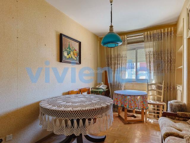 Piso en venta en Madrid, Tres Olivos Valverde. Piso en Valverde, 76 m2, 3 dormitorios, 1 baxF1os, 309.300 euros. Pisos.