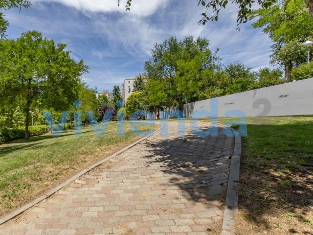 Piso en venta en Madrid, Tres Olivos Valverde. Piso en Valverde, 71 m2, 3 dormitorios, 2 baxF1os, 364.000 euros. Pisos.