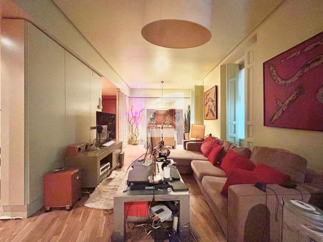 Piso en venta en Madrid, Universidad Malasaña. AMPLIA VIVIENDA EN PLENO CORAZÓN DE MALASAÑA. Pisos.