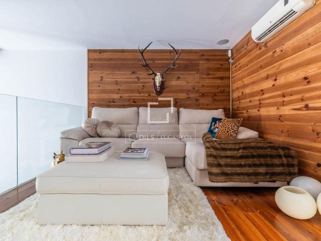 Piso en venta en Madrid, Universidad Malasaña. Exclusivo piso en venta en Malasaña en uno de los enclaves más animados de Madrid. Pisos.