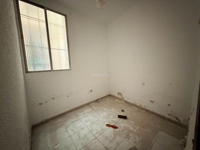 Piso en venta en Madrid, Universidad Malasaña. PISO INTERIOR PARA REFORMA TOTAL. Pisos.