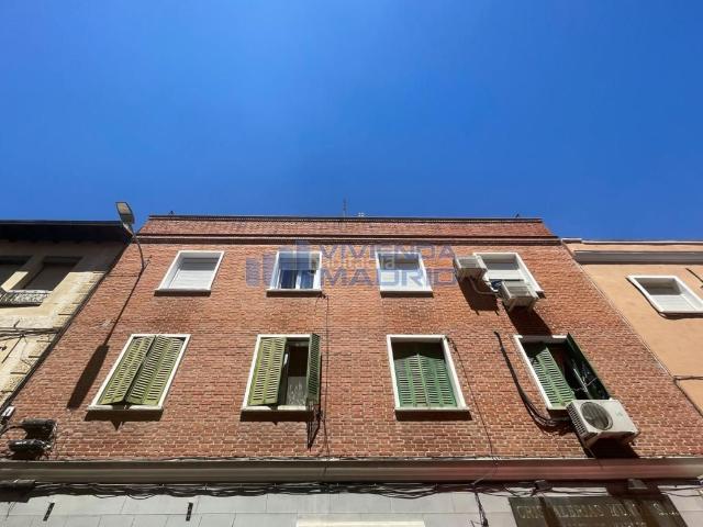 Piso en venta en Madrid, Valdeacederas. Pisos.