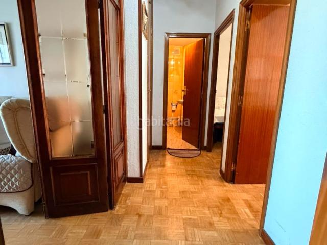 Piso en venta en Madrid, Valdezarza. Piso en buen estado. Pisos.