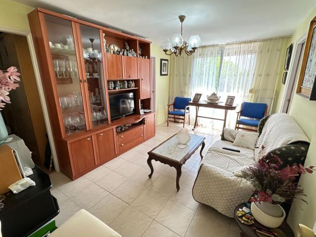 Piso en venta en Madrid, Valdezarza. Pisos.
