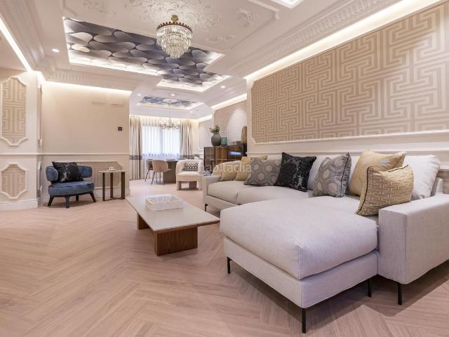 Piso en venta en Madrid, Vallehermoso. Pisos.