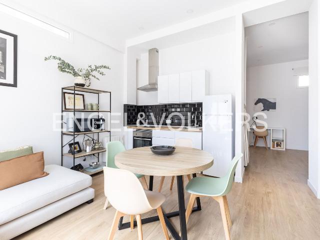 Piso en venta en Madrid, Ventas. Encantador apartamento duplex reformado en Ciudad Lineal. Pisos.