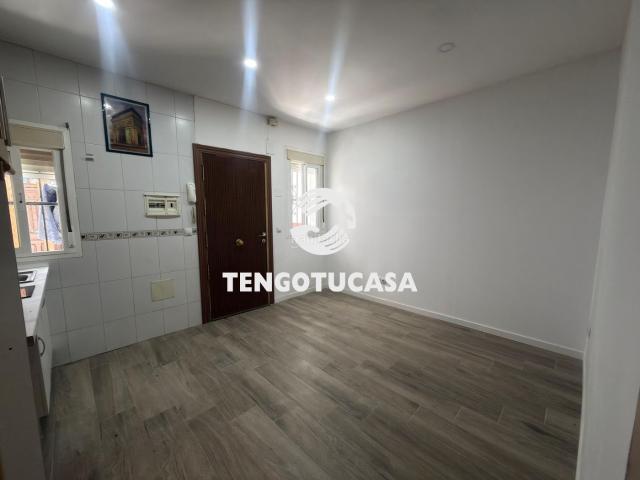 Piso en venta en Madrid, Ventas. Piso en venta en Calle de José Villena. Pisos.