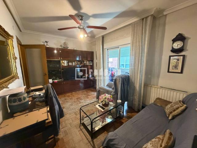 Piso en venta en Madrid, Ventas. VIVIENDA CON POTENCIAL DE REFORMA, SITUADA EN ASCAO UNA DE LAS ZONAS MÁS DEMANDADAS DEL DISTRITO DE CIUDAD!. Pisos.