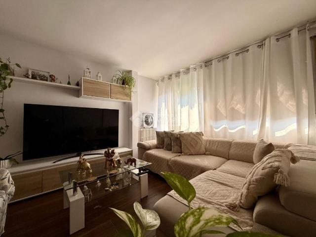 Piso en venta en Madrid, Vinateros. Piso en venta en Madrid. Pisos.