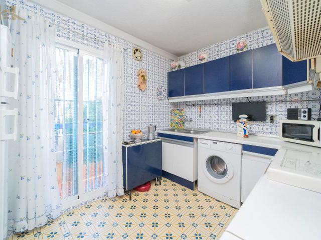 Piso en venta en Madrid, Villaverde Alto. Piso en venta en calle Oxígeno. Pisos.