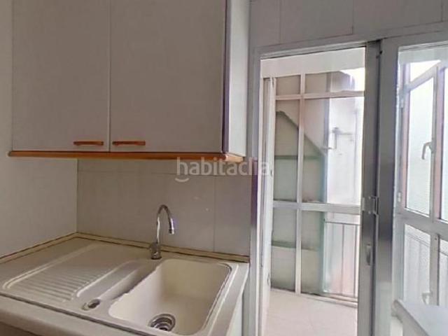 Piso en venta en Madrid, Vista Alegre. Piso en venta en calle Espinar. Pisos.