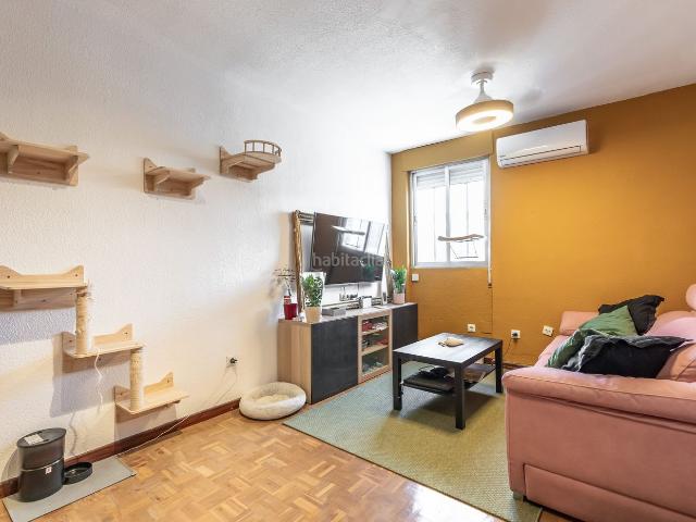 Piso en venta en Madrid, Vista Alegre. Pisos.