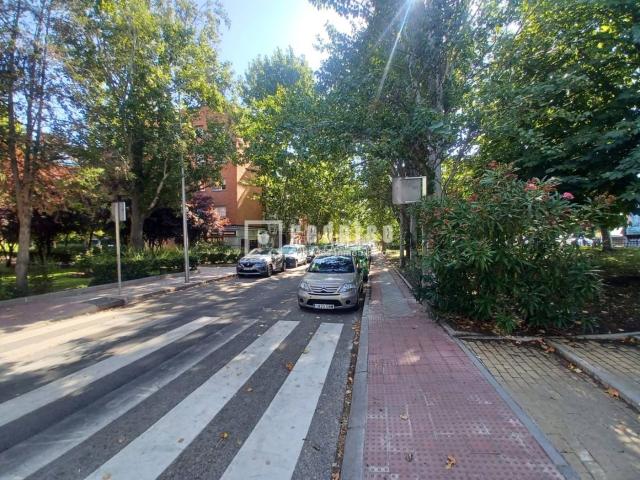 Piso en venta en Madrid, Vista Alegre. VIVIENDA EN VENTA EN PARQUE EUGENIA DE MONTIJO 4 DORMITORIOS Y TERRAZA. Pisos.
