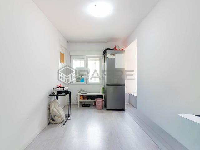 Piso en venta en Madrid, Zofío. Pisos.