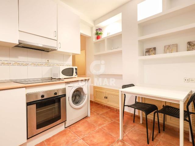 Piso en venta en Madrid, Acacias. Excelente oportunidad de inversión en Acacias, ArganzuelaUbicado en el emblemático barrio de Acacias, dentro del distrito de Argan. Pisos.