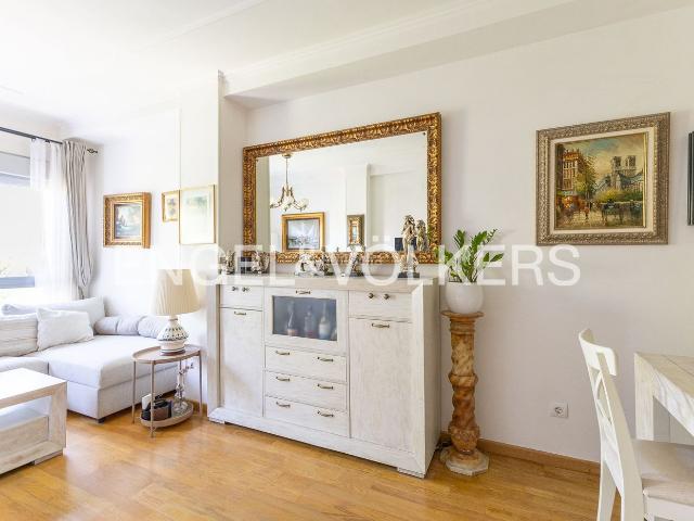 Piso en venta en Madrid, Acacias. Exclusivo y Luminoso apartamento de 4 dormitorios en Madrid RíoArganzuela. Pisos.