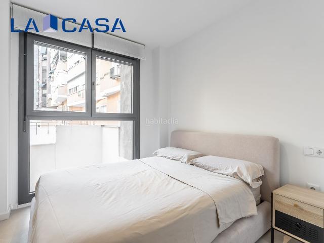 Piso en venta en Madrid, Acacias. Piso de 51 m con 1 dormitorio y ascensor en Labrador, Madrid. Pisos.