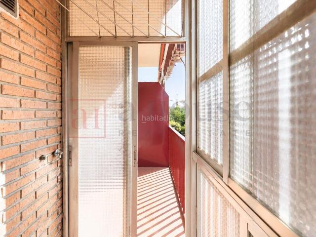 Piso en venta en Madrid, Acacias. PISO EXTERIOR CON TERRAZA PARA REFORMAR EN ACACIAS. Pisos.
