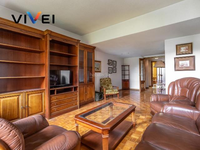 Piso en venta en Madrid, Acacias. Pisos.