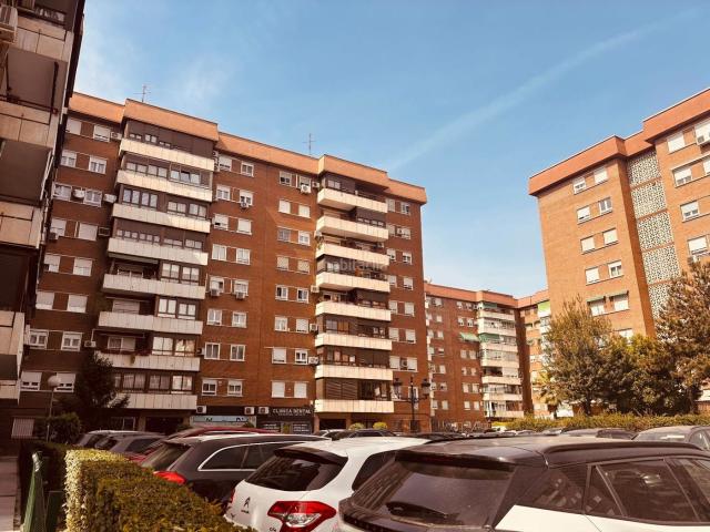 Piso en venta en Madrid, Abrantes. NUDA PROPIEDAD. Pisos.
